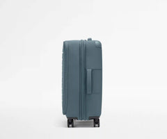 Softside Medium in Coast Blue