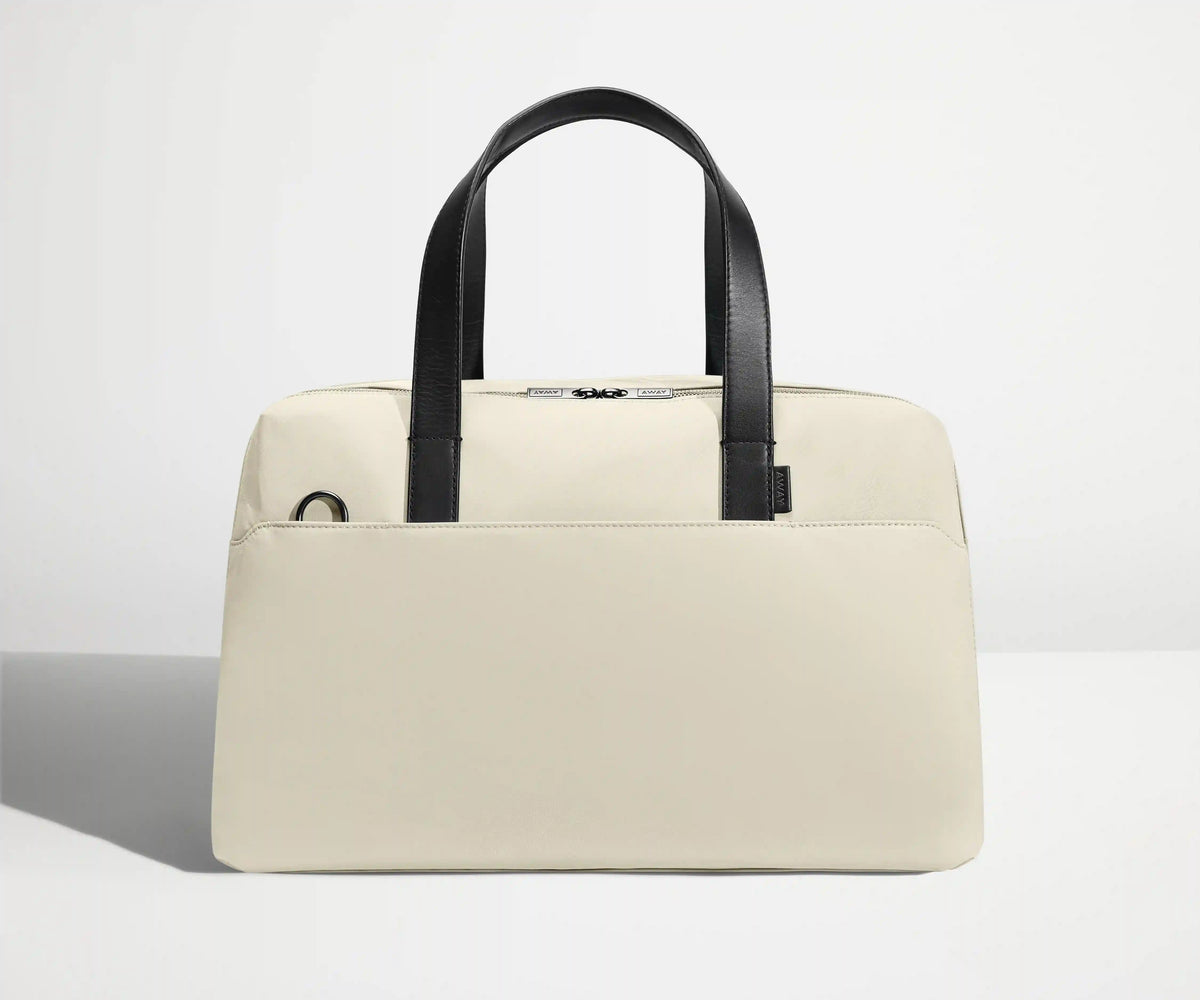 The Overnight Bag in Salt White