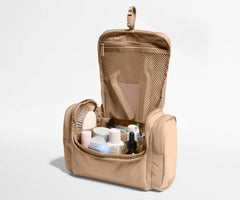 Featherlight Hanging Travel Vanity in Camel Brown
