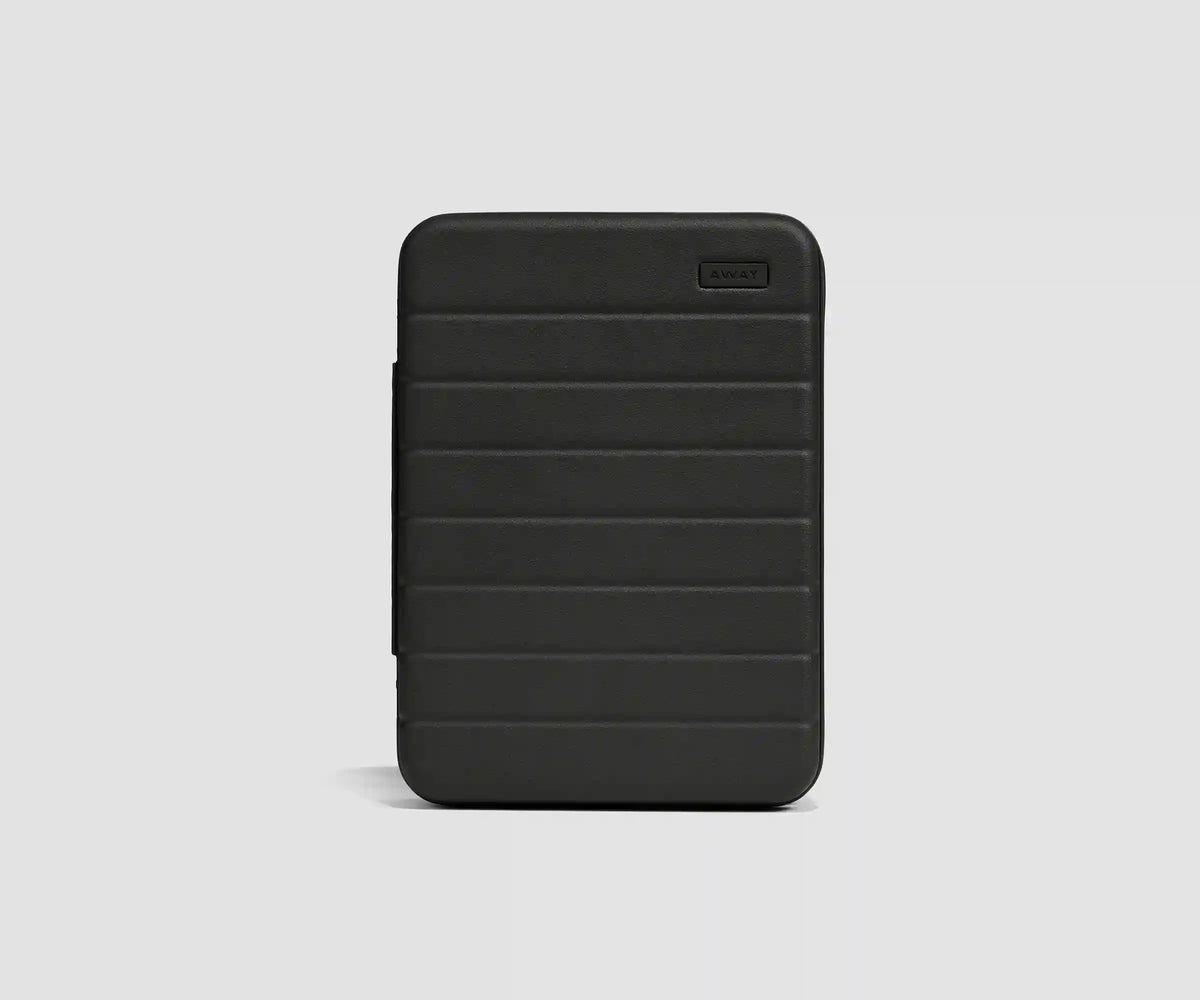 Medium Tech Case in Jet Black
