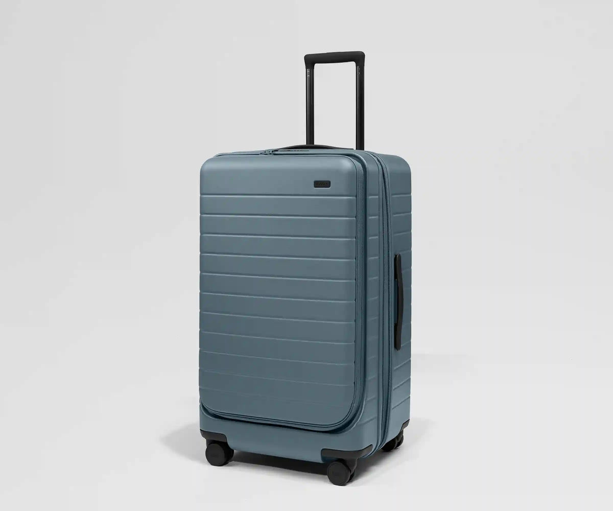 Topside Medium Trunk in Coast Blue